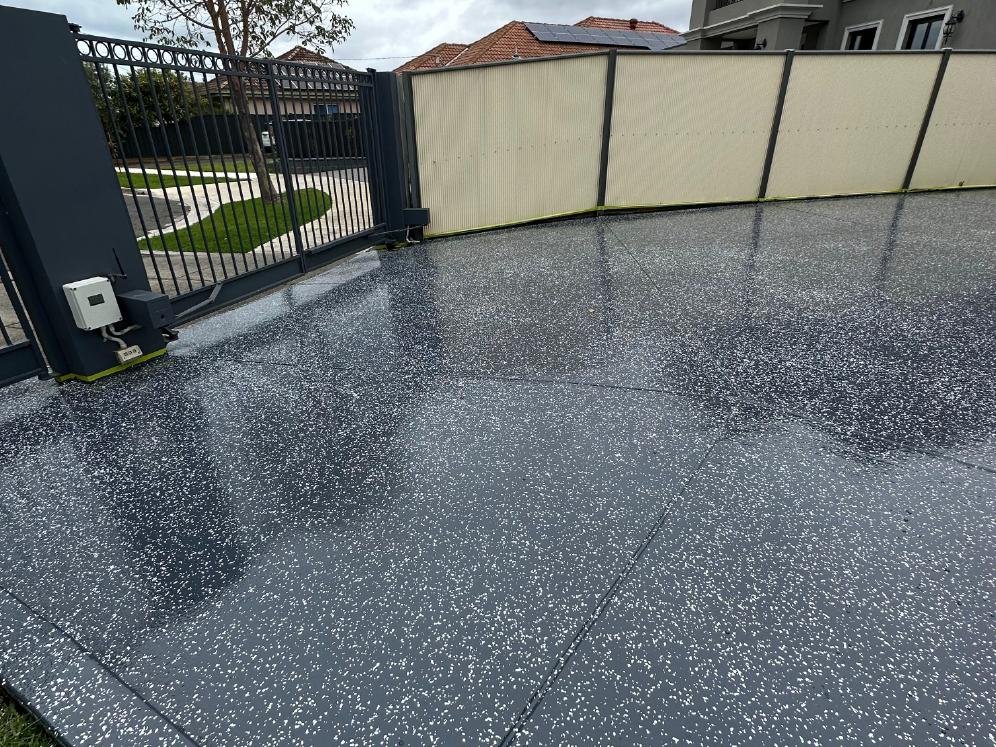 Luxurious Residence Garage